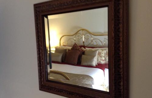 St. Michaels Bed & Breakfast | Parsonage Inn Bed and Breakfast