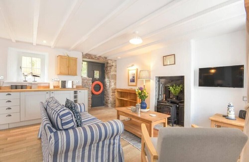 Burnmouth Cottage | PARTAN COTTAGE, with a garden in Lower Burnmouth