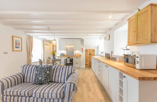 Burnmouth Cottage | PARTAN COTTAGE, with a garden in Lower Burnmouth