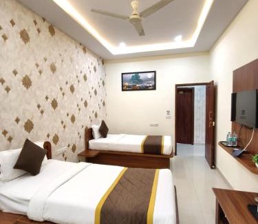 Krishnarajapura Hotel | Partha Residency