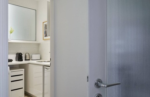 Athens City Centre Apartment | Parthenon 2BD Apartment