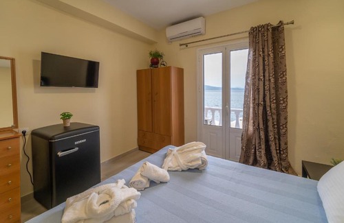 Koroni House | Parthenon Rooms