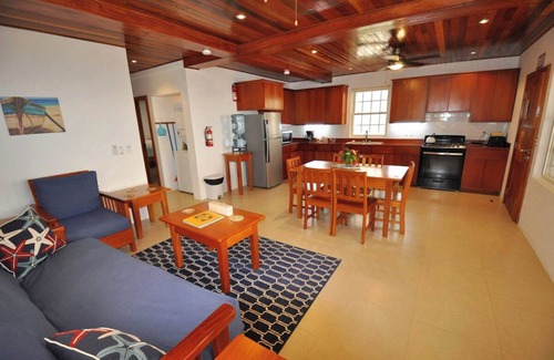 Caye Caulker Apartment | Partial Oceanview Velento#6 -2 bed/2 ba, private dock/pool/free paddleboards