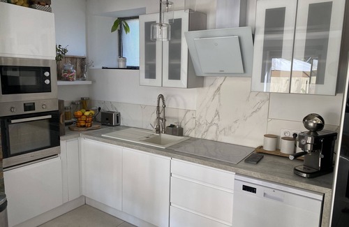 Pujaut Other | Partie de Mas , 2 Chambres, Jardin , Piscine