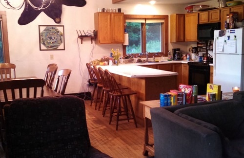 West Dover House | Partridge Run Ski House Hot Tub! Booking Sum/Fall/Winter Special Rates Available