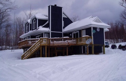 West Dover House | Partridge Run Ski House Hot Tub! Booking Sum/Fall/Winter Special Rates Available