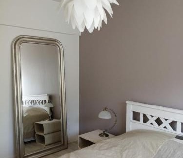 Savonlinna Apartment | Parvekkeellinen huoneisto rantabulevardilla, 1-4 hengelle