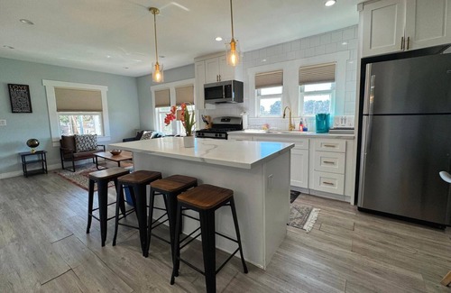 Old Pasadena House | ★ Pasadena 2B/2B fully remodeled with 2 parking ★