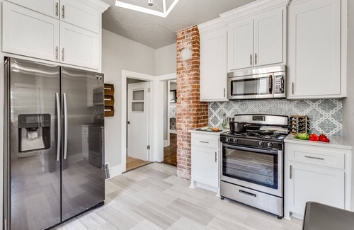 Central Oklahoma City Villa | PASEO/PLAZA District🚶‍♀️ | 30TH ST & Classen Blvd | Central ⚡| Dog Friendly🐶