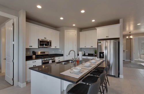 Washington House | Paseos 1141 | Private Hot Tub, Basketball Arcade, Ping Pong, Foosball, and More!