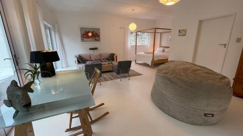 Sandbaai House | Pashasha Beach House and Hot Tub