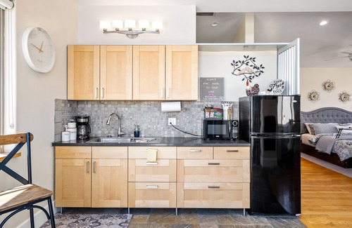 Paso Robles Apartment | Paso Robles Experience -Video Tour- EV Charging free