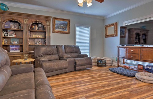 Henderson Point House | Pass Christian Home: Easy Access to Beaches!