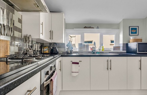 Birchington House | Pass the Keys | Little Haven, A stunning Bungalow in Minnis Bay