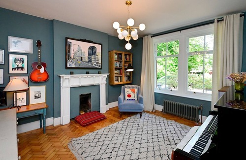 Radyr and Morganstown House | Pass the Keys | 4-Bedroom Retreat in Radyr w/Lush Gardens & Parking
