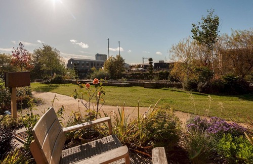 Chapeltown Apartment | Pass the Keys | A Hidden Gem - Summer Bliss near Roundhay Park
