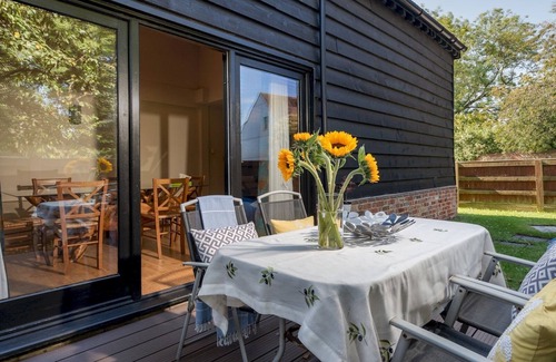 Lacey Green House | Pass the Keys | Bradenham Barn in The Chiltern Hills