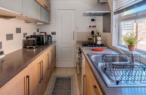 Cobham House | Pass the Keys | Charming Victorian Cottage