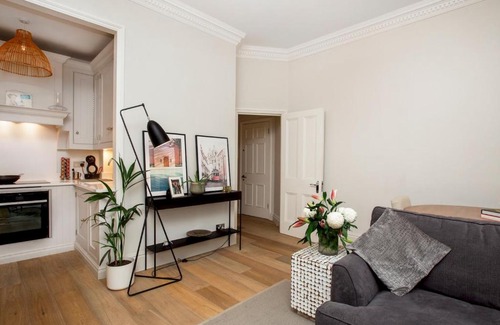 Islington Apartment | Pass the Keys Charming Lux 1 bed-HighburyFields-2 mins from Tube