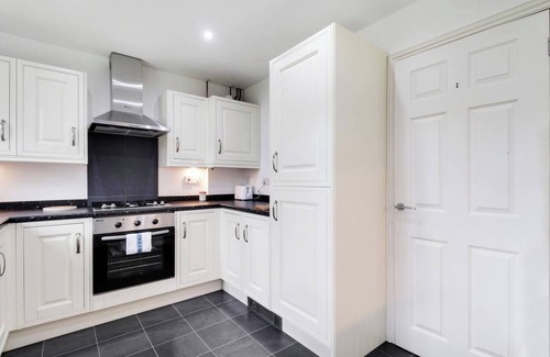 Five Oak Green House | Pass the Keys | Cute cottage in Pembury with parking