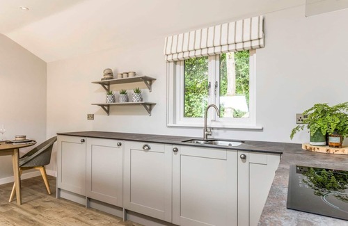 Funtington Apartment | Pass the Keys | Delightful 1 bed lodge in South Downs village