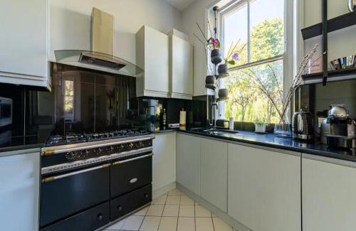 Belsize Apartment | Pass the Keys - Elegant property in Primrose Hill, North Central London