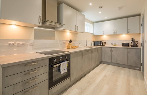 Cambridge Apartment | Pass the Keys | Flat 9 Lovell Lodge - Modern Studio near Science Park