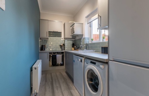 Leigh-on-Sea House | Pass the Keys | Comfortable flat in the heart of Leigh