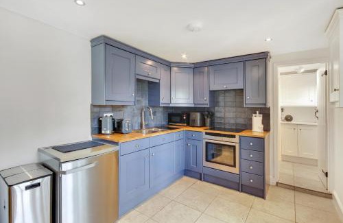 Tonbridge House | Pass the Keys Lovely Countryside Coach Cottage