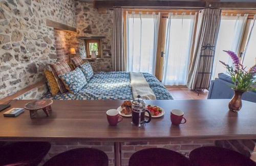 Shute House | Pass the Keys | Lovely Studio in East Devon Romantic Retreat