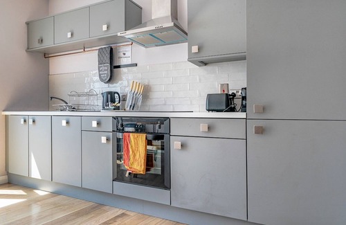 Queens Quarter House | Pass the Keys | Luxury 2Bed 2Bath Townhouse