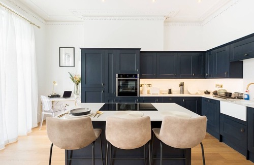 Leamington Spa Apartment | Pass the Keys | Modern, High End 1 Bed in Central Leamington Spa