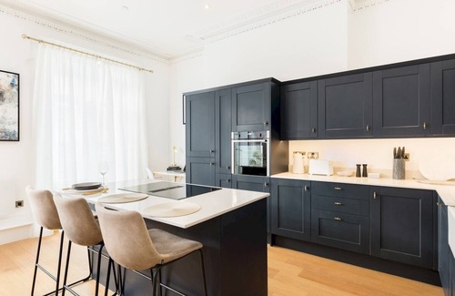 Leamington Spa Apartment | Pass the Keys | Modern, High End 1 Bed in Central Leamington Spa
