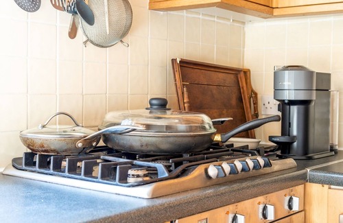 West Hampstead Apartment | Pass the Keys | Medley · Spacious 1bd, sleeps 4, great location W Hampstead