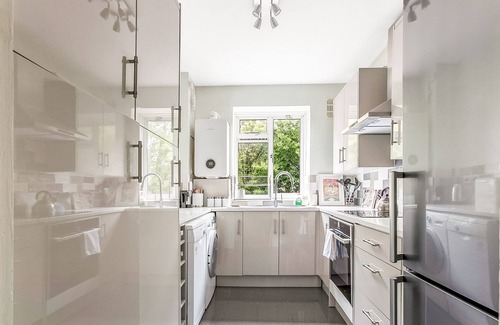 Queenstown Apartment | Pass the Keys | Modern Apartment in the heart of Battersea Park