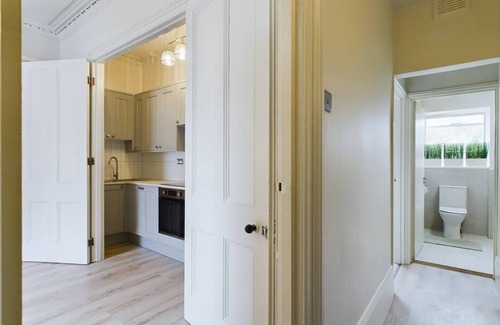Dalston Apartment | Pass the Keys | Modern Apartment in East London