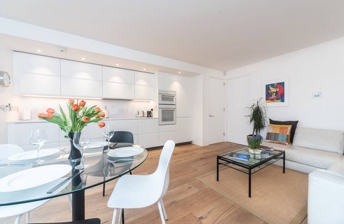 Thamesfield Apartment | Pass the Keys | Modern Luxury 1 Bedroom Spacious Flat