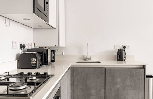 Thurlow Park Apartment | Pass the Keys |Modern & spacious flat w/car park in South London