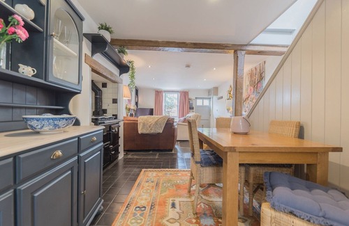 Newland Near Ulverston House | Pass the Keys | Mop Fair Sunny Garden Town Centre