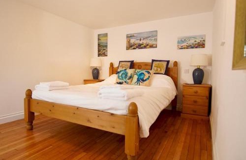 Glandyfi House | Pass The Keys Nant-y-Bwythyn