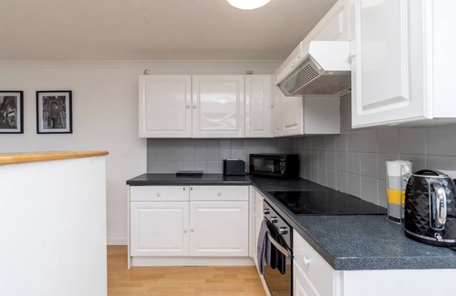 Bath Apartment | Pass the Keys | One bed flat with stunning views and free parking