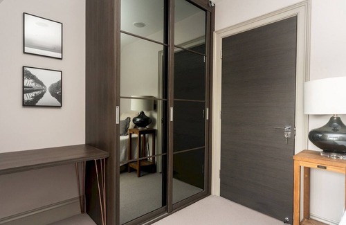 Twickenham Riverside Apartment | Pass the Keys | Opulent 2BR Flat Near The Thames