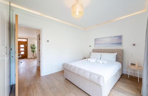 Southfields Apartment | Pass the Keys Private Apartment minutes from Wimbledon