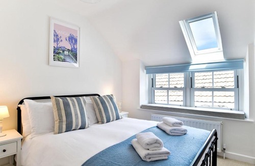 Mumbles House | Pass The Keys Rockhill Beautiful cosy cottage in Mumbles Sleeps 4