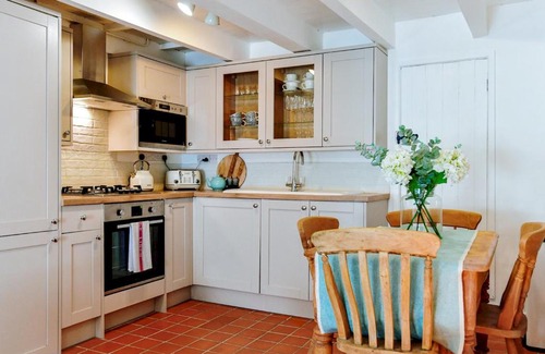 Mumbles House | Pass The Keys Rockhill Beautiful cosy cottage in Mumbles Sleeps 4