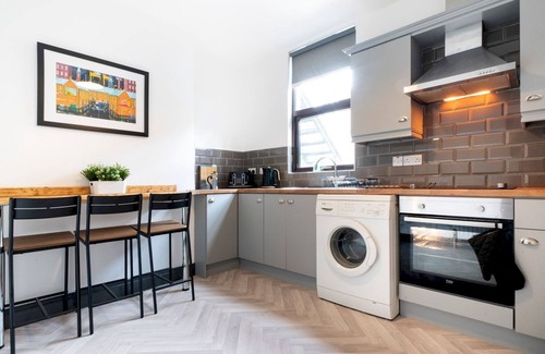 Queens Quarter Apartment | Pass the Keys | Spacious | Queens Uni Beside Cafes and Restaurants