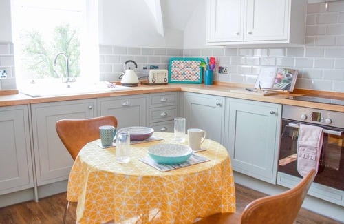 Bath Apartment | Pass the Keys | Stylish apartment in stunning location plus parking