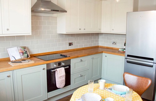 Bath Apartment | Pass the Keys | Stylish apartment in stunning location plus parking