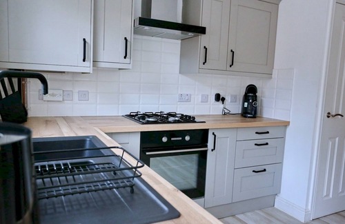 Salford House | Pass the Keys | Stylish House With Balcony Close To AO Arena