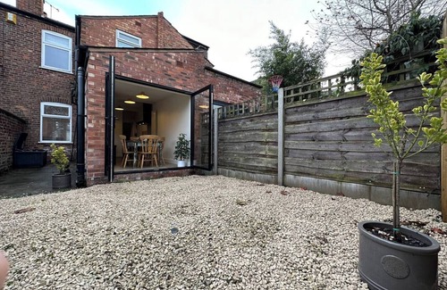 Trafford House | Pass the Keys | The Oaks